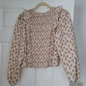 Ruffled front top